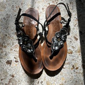 High quality leather sandal - very worn but lots of life left - size 8